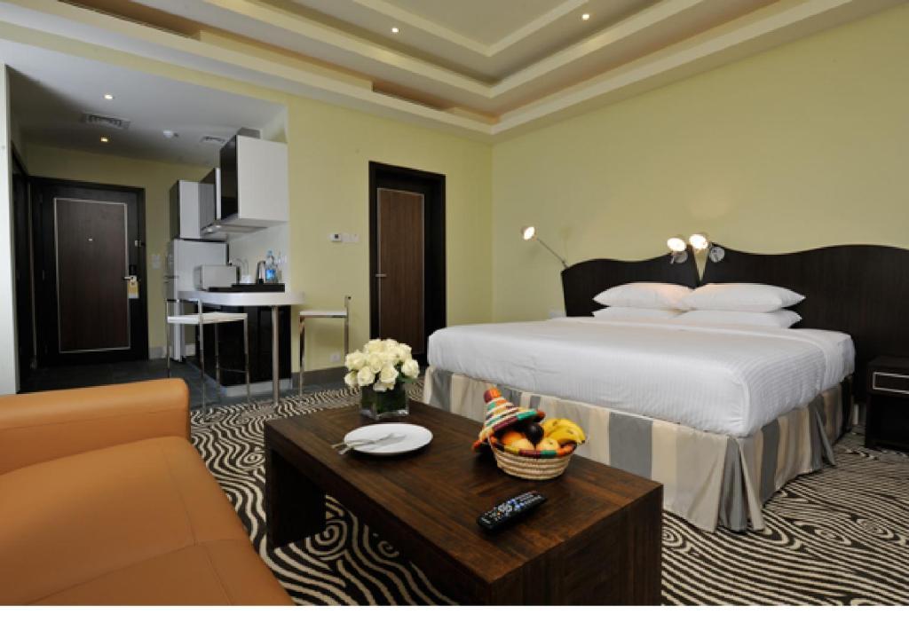 Al Raya Suites Hotel Manama Zimmer foto